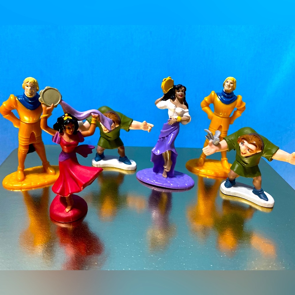 DISNEY VINTAGE 90s HUNCHBACK OF NOTRE DAME FROLLE PVC FIGURES BUNDLE OF 6